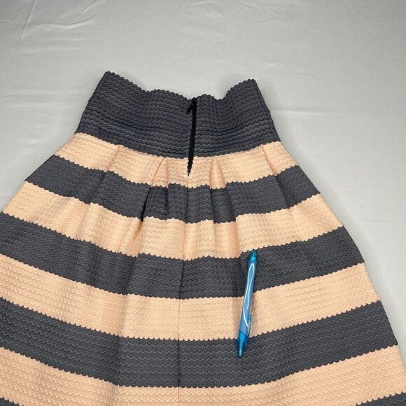 Anthropologie Girls From Savoy Scalloped Striped Ponte Skirt Pink/Grey - Picture 5 of 11